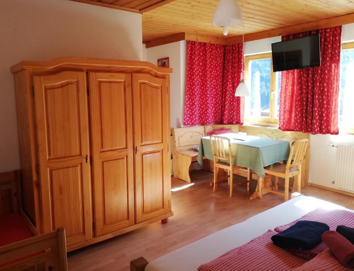 Gruppen Und Familienhof Falkenstein Hotell Krimml Exteriör bild