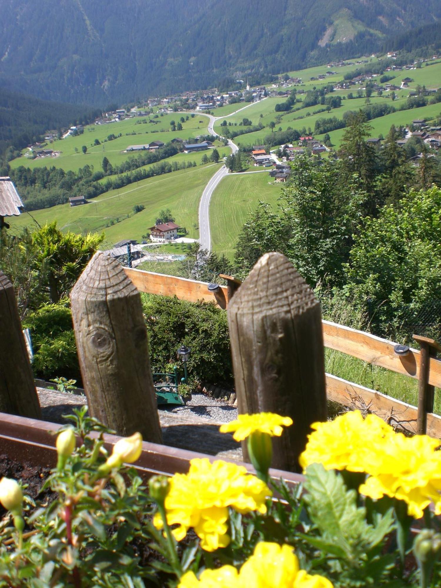 Gruppen Und Familienhof Falkenstein Hotell Krimml Exteriör bild